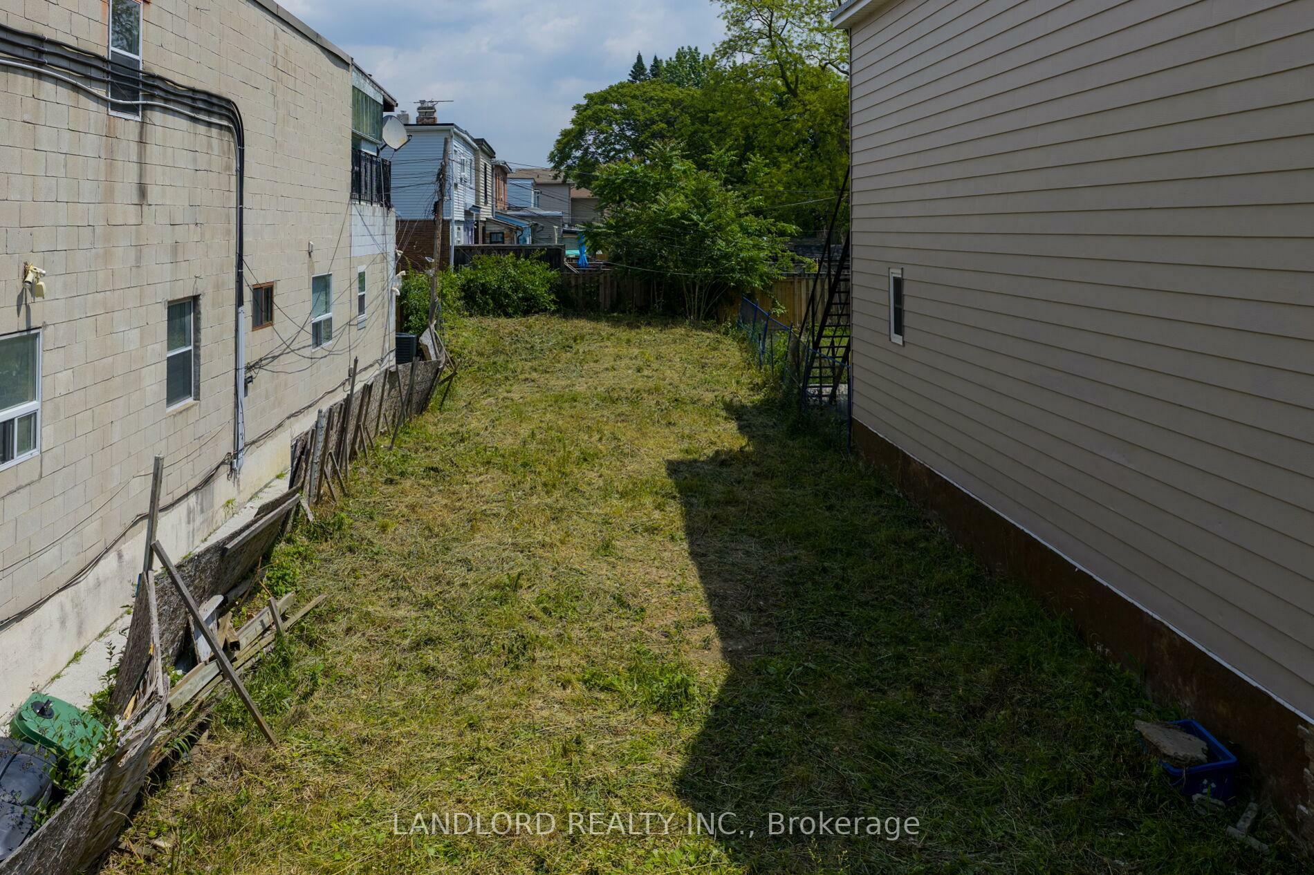 Property Photo:  69 Coxwell Avenue  ON M4L 3B1 
