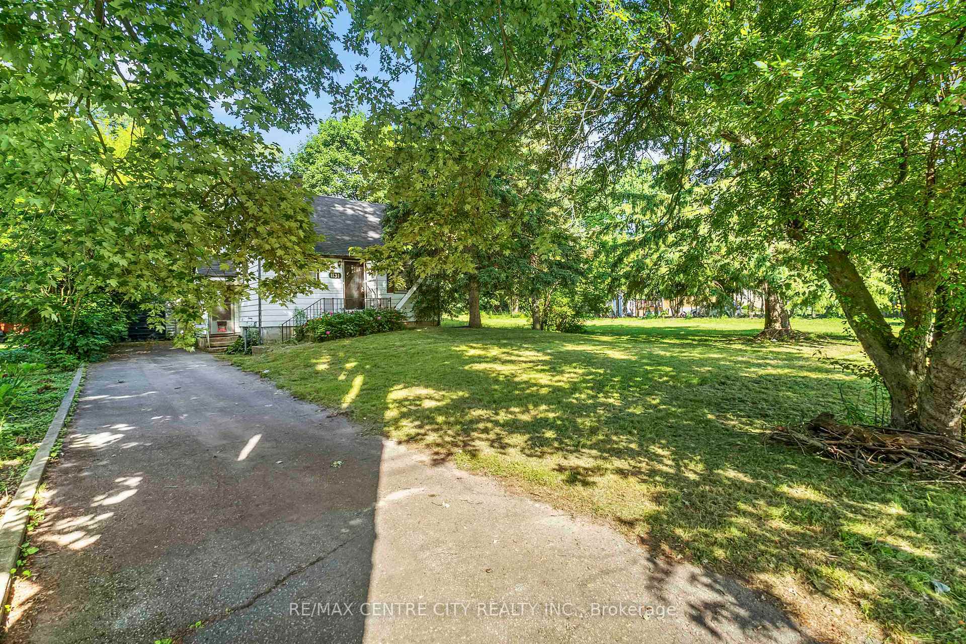 Property Photo: 1131 Crumlin Side Road ON N5V 1R6