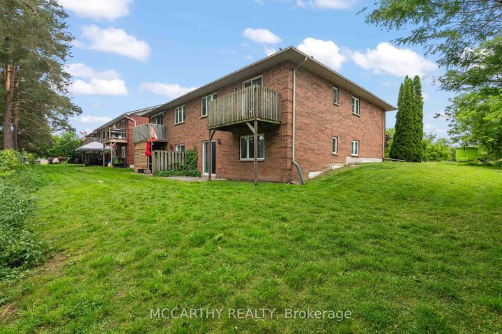 Property Photo:  50 Third Street H  ON L9W 3B1 