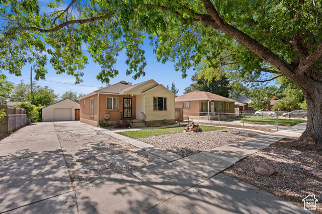 Property Photo: 817 N Catherine St UT 84116