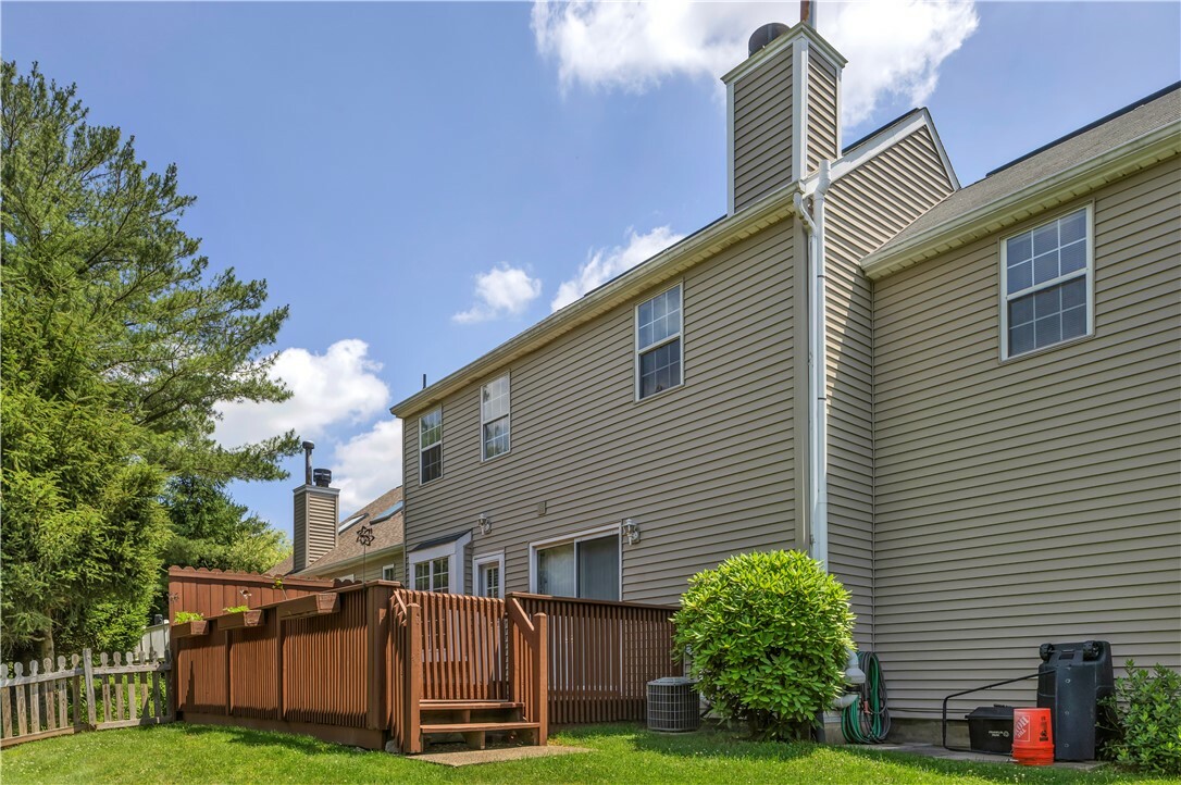 Property Photo: 2586 Grouse Rdg B PA 15090