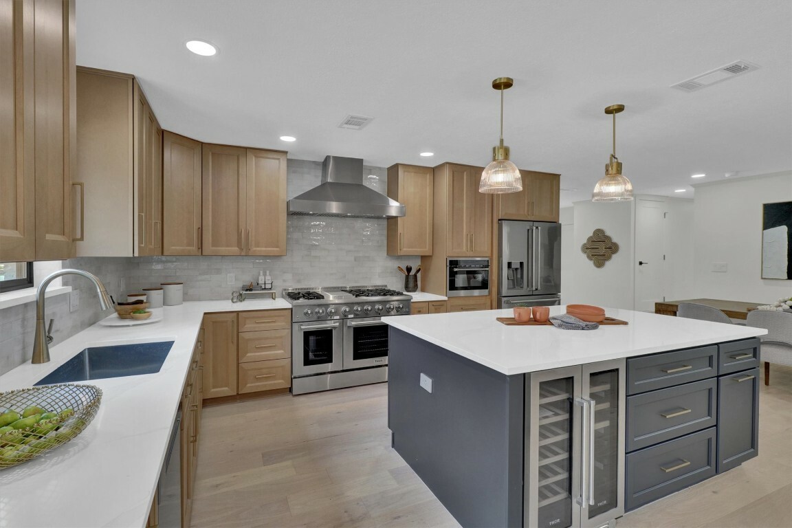Property Photo:  2713 Cascade Drive  TX 78757 