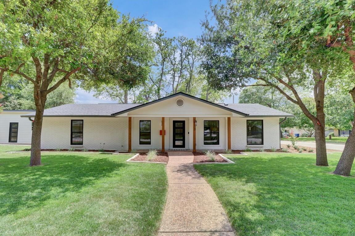 Property Photo: 2713 Cascade Drive TX 78757