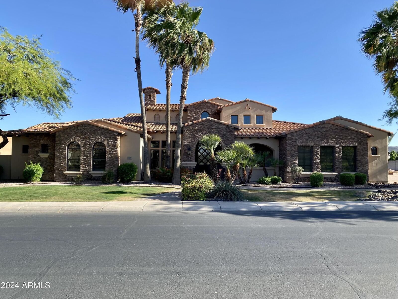 Property Photo:  4327 E Capricorn Place  AZ 85249 