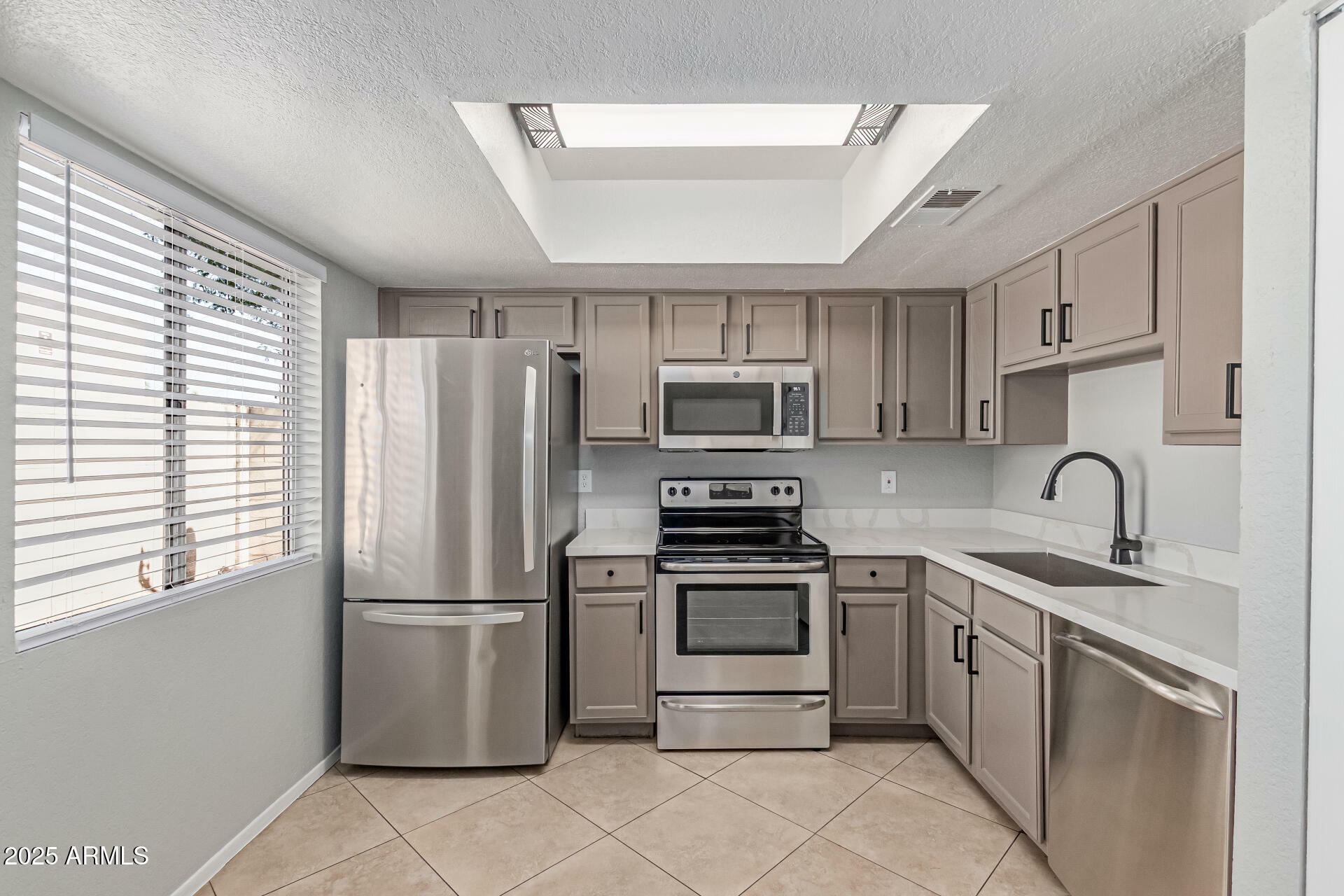 Property Photo: 2846 N 46th Avenue 9 AZ 85035