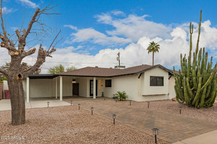 Property Photo: 8252 E Heatherbrae Avenue AZ 85251
