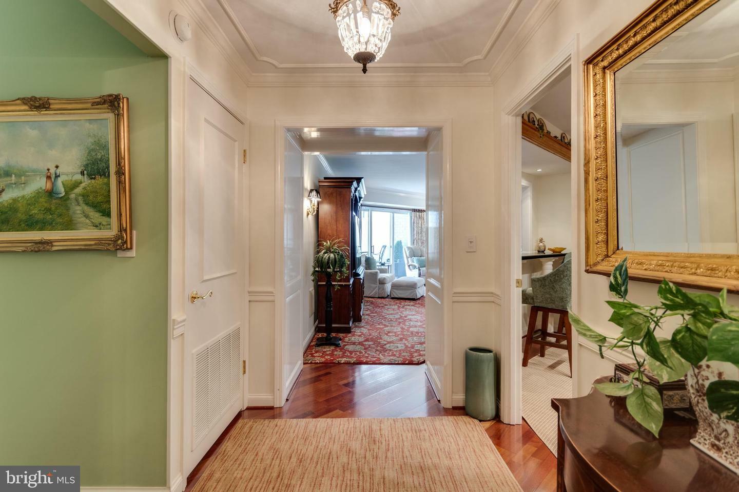 Property Photo: 1250 S Washington Street 119 VA 22314