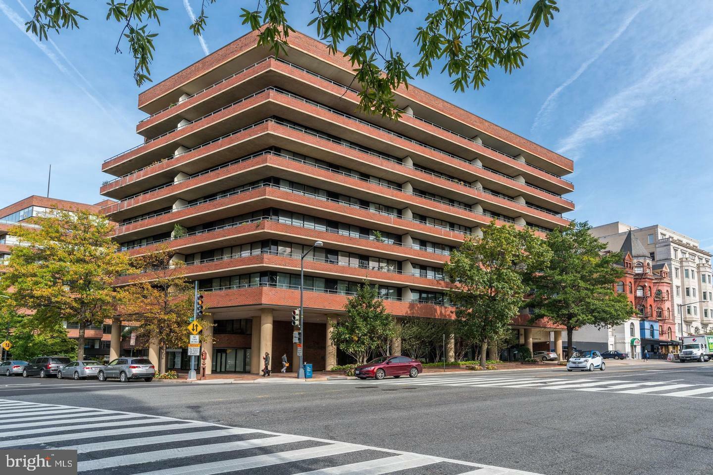 Property Photo: 2555 Pennsylvania Avenue NW 909 DC 20037