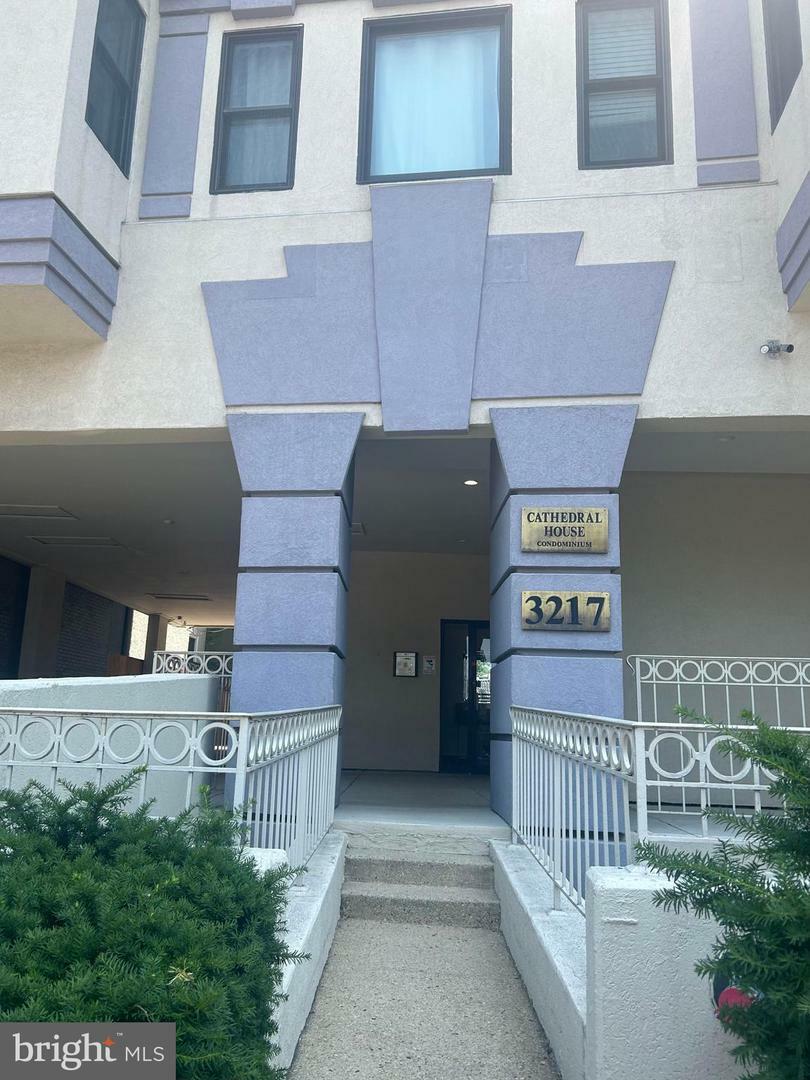 Property Photo: 3217 Wisconsin Avenue NW 6B DC 20016