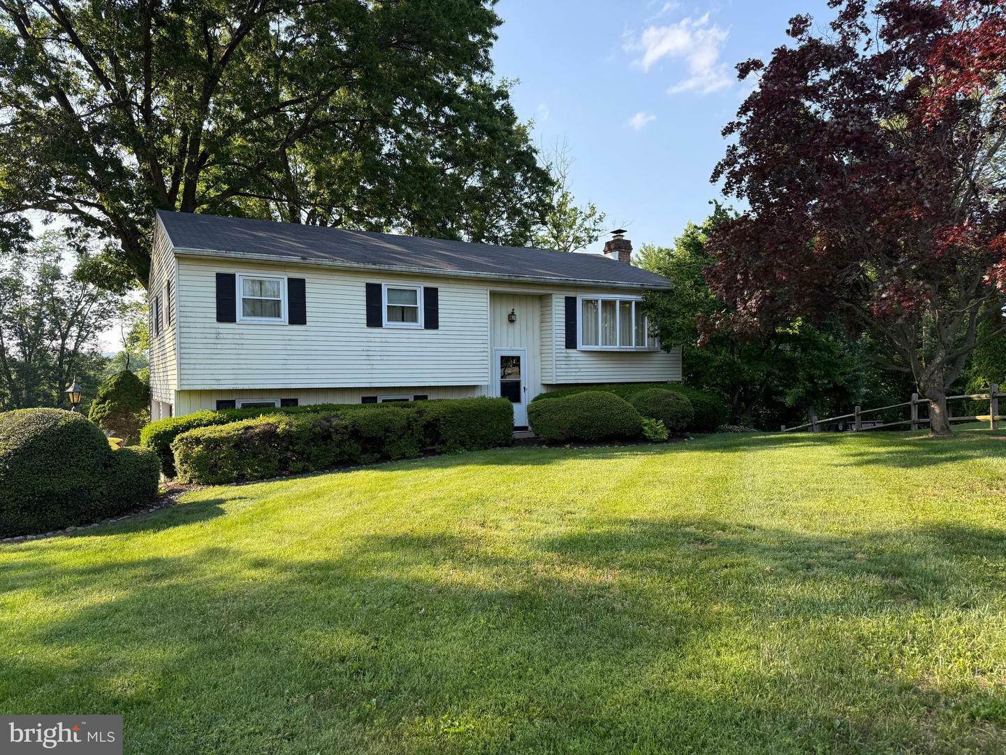 25 Eagle Lane  Etters PA 17319 photo