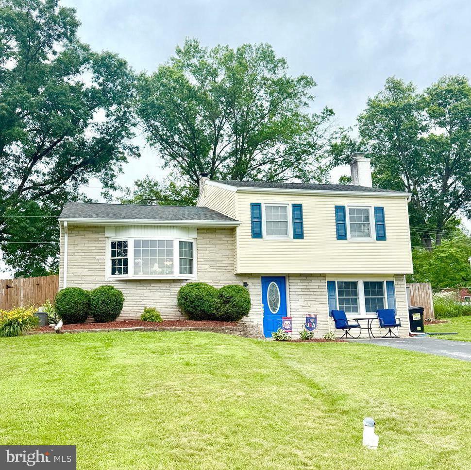 121 Briarwood Drive  Douglassville PA 19518 photo