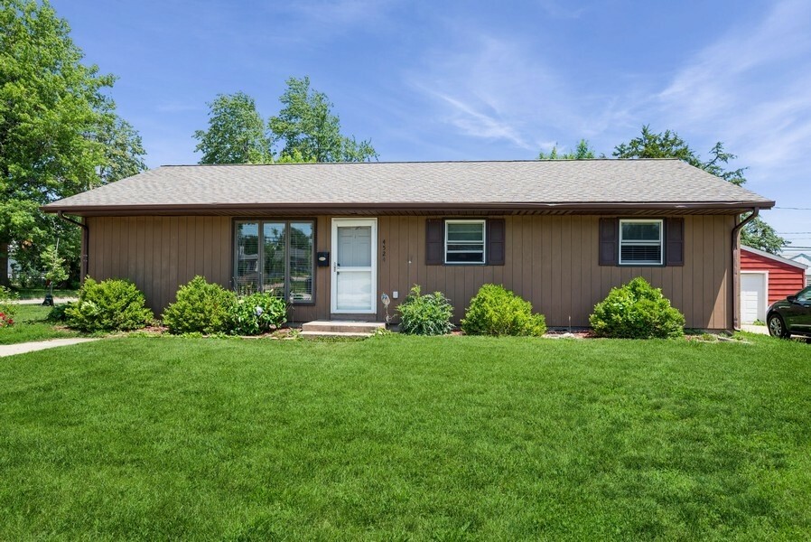 4524 Benton Street  Cedar Rapids IA 52402 photo