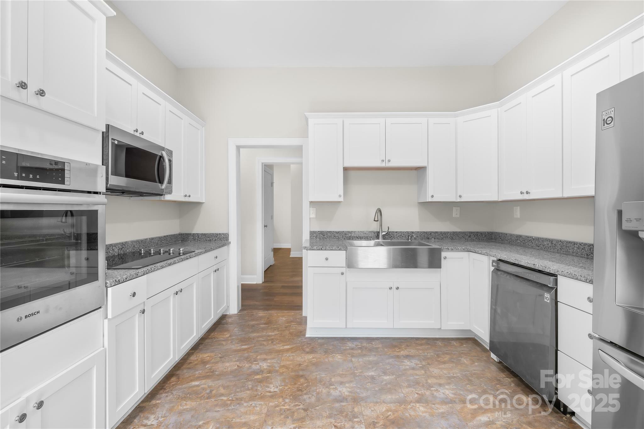 Property Photo: 716 W Graham Street NC 28150