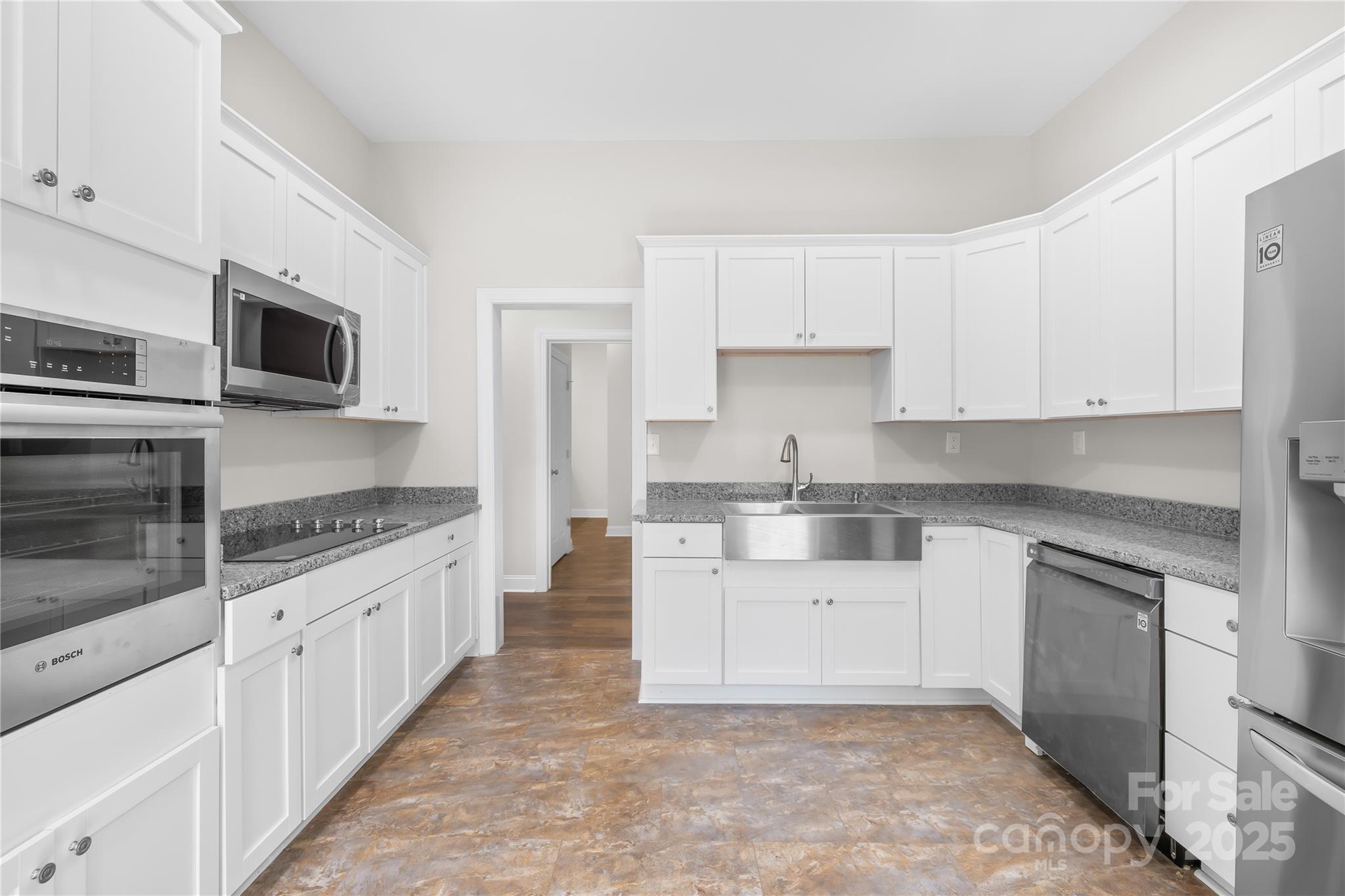 Property Photo: 716 W Graham Street NC 28150