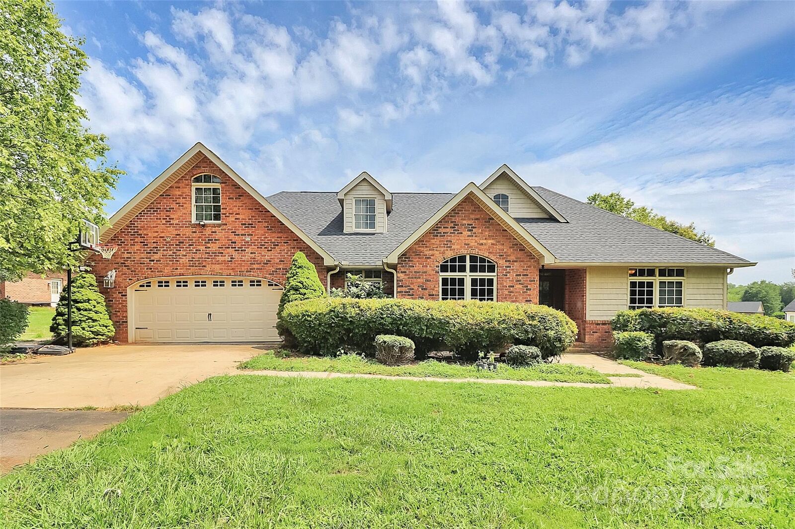 Property Photo:  440 Lake Pointe Lane  NC 28146 