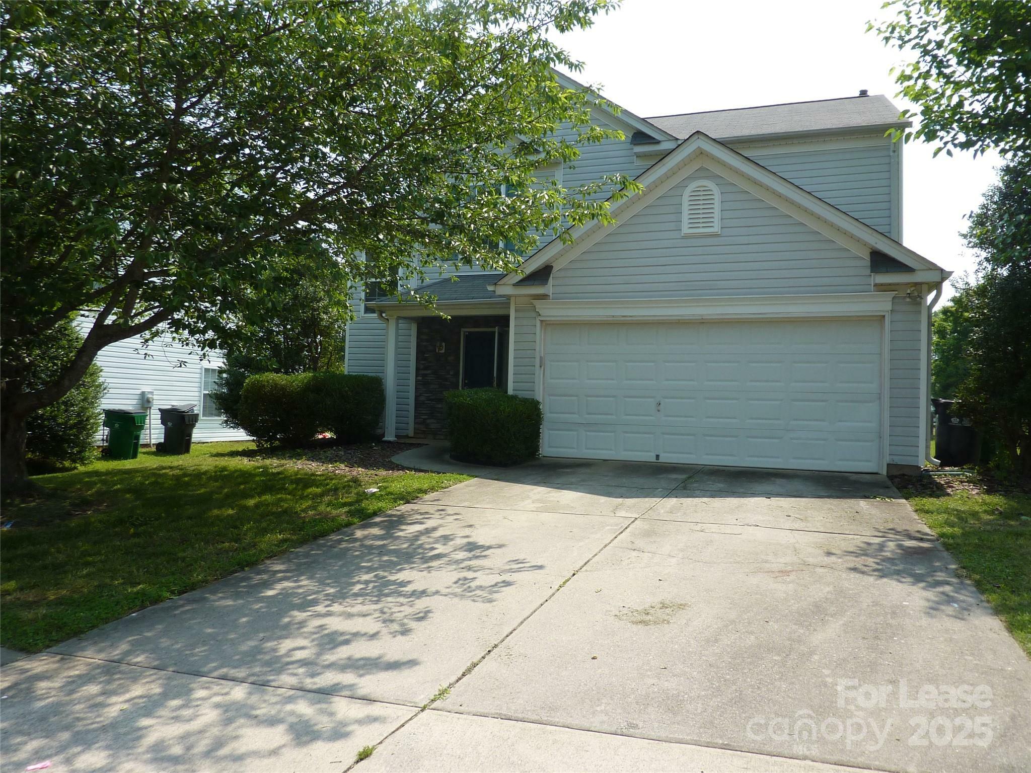Property Photo: 8841 Laurel Run Drive NC 28269