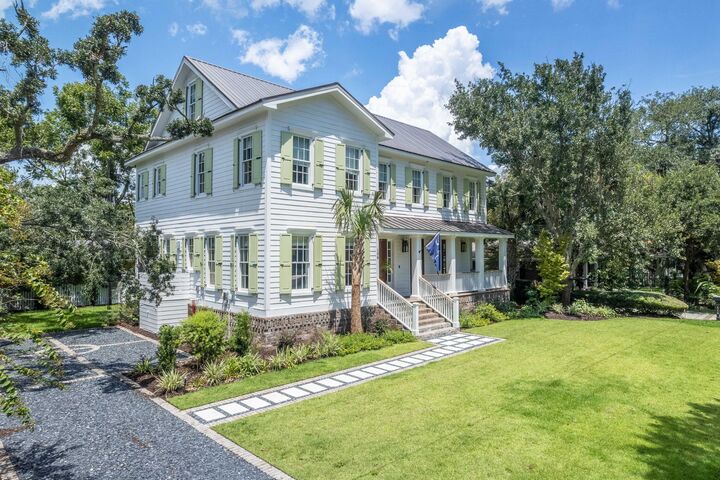 Property Photo:  108 Live Oak Drive  SC 29464 