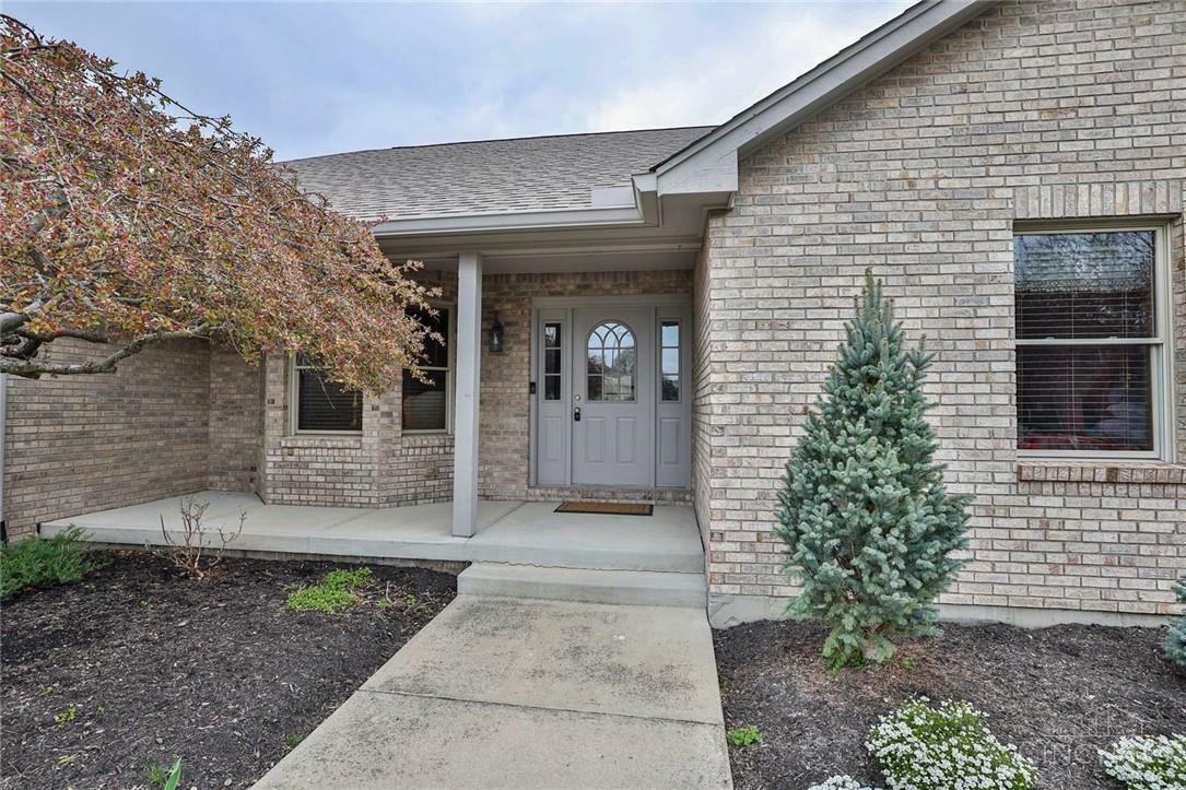 Property Photo: 220 Denwood Trail OH 45315