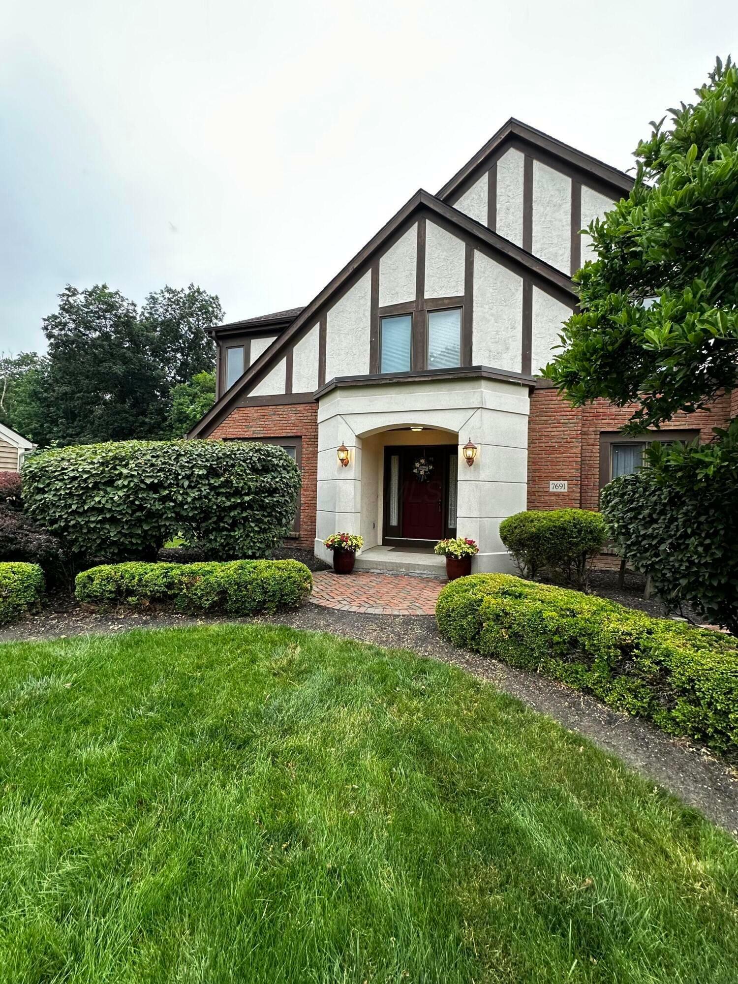 Property Photo: 7691 Earlston Court OH 43017