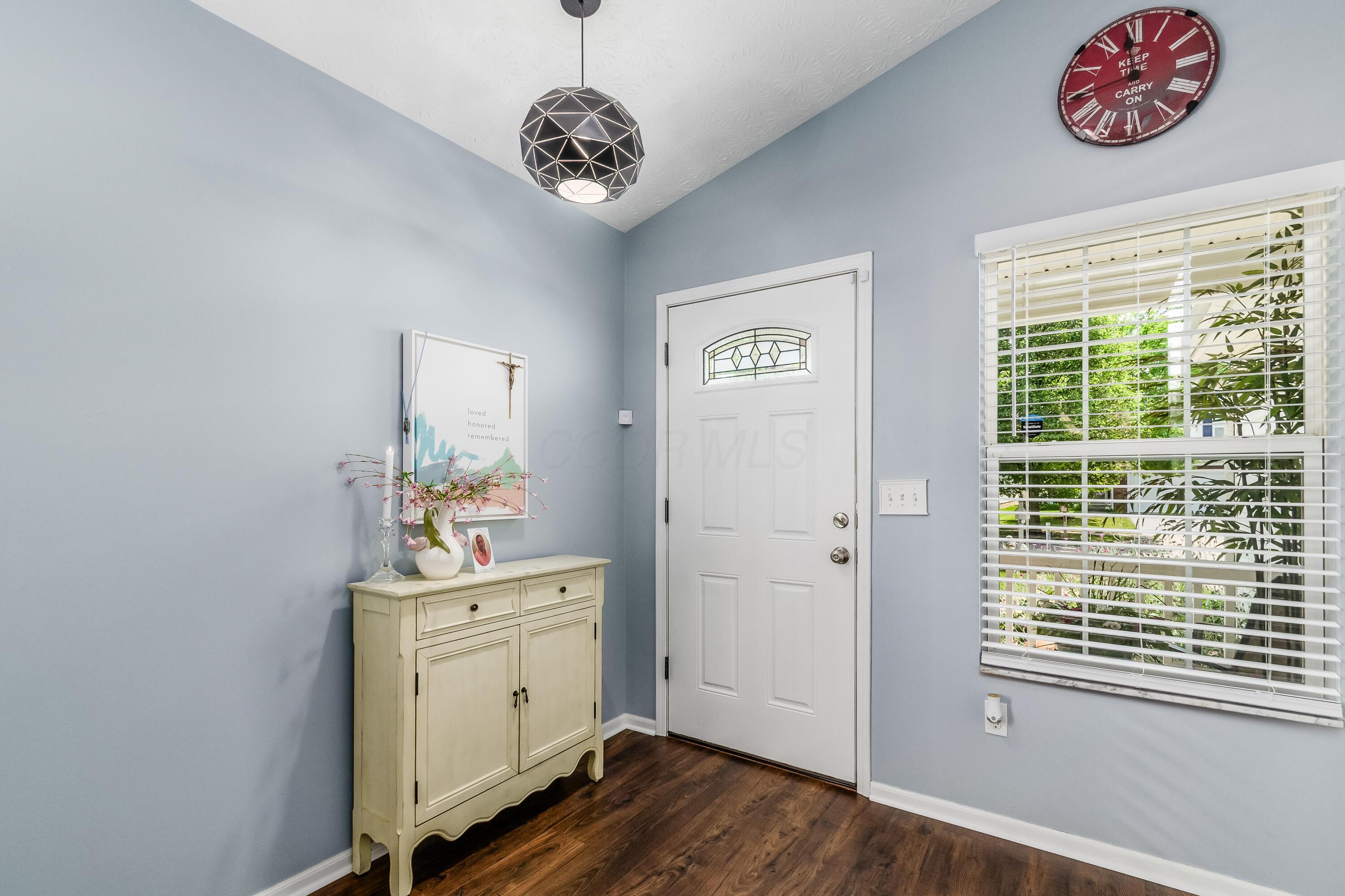 Property Photo:  2137 Balais Court  OH 43123 