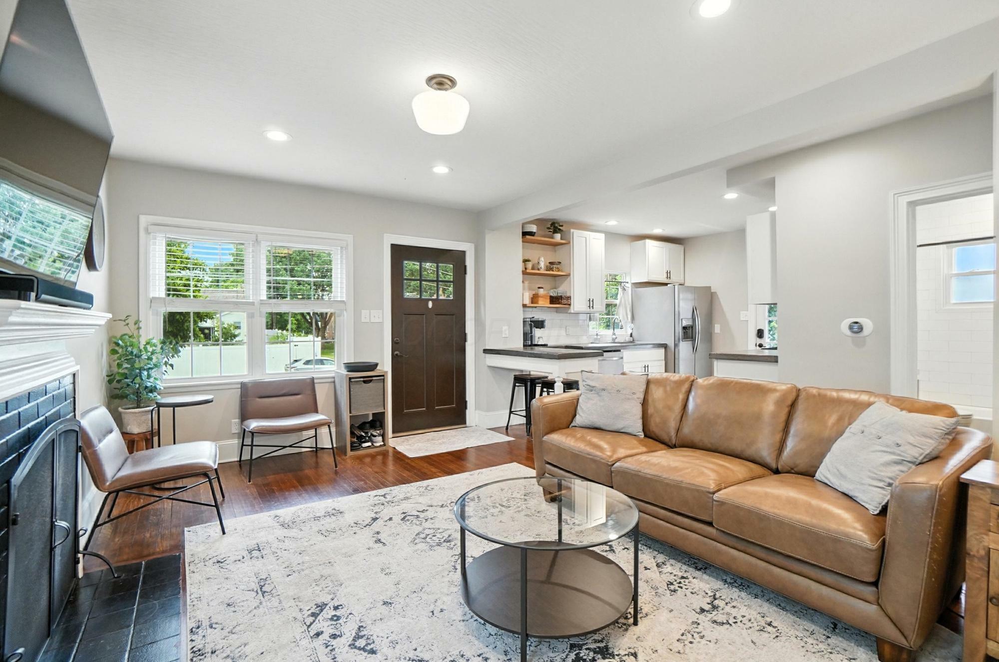 Property Photo: 867 Gladden Road OH 43212