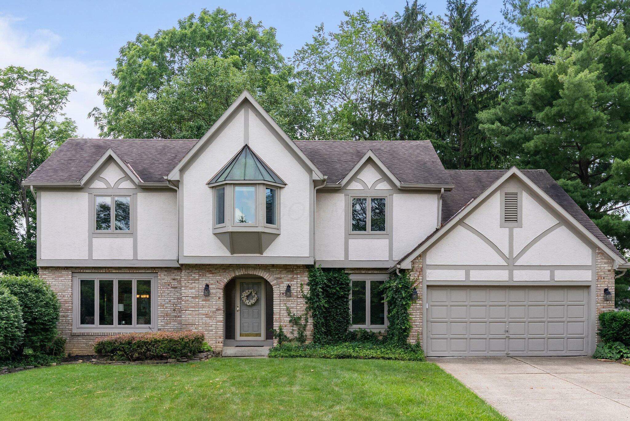 Property Photo: 5685 Springburn Drive OH 43017