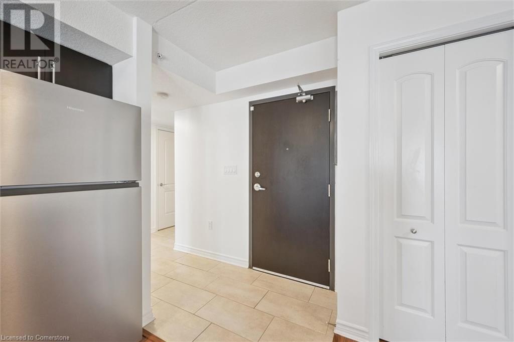 Property Photo: 776 Laurelwood Drive 307 ON N2V 0A8