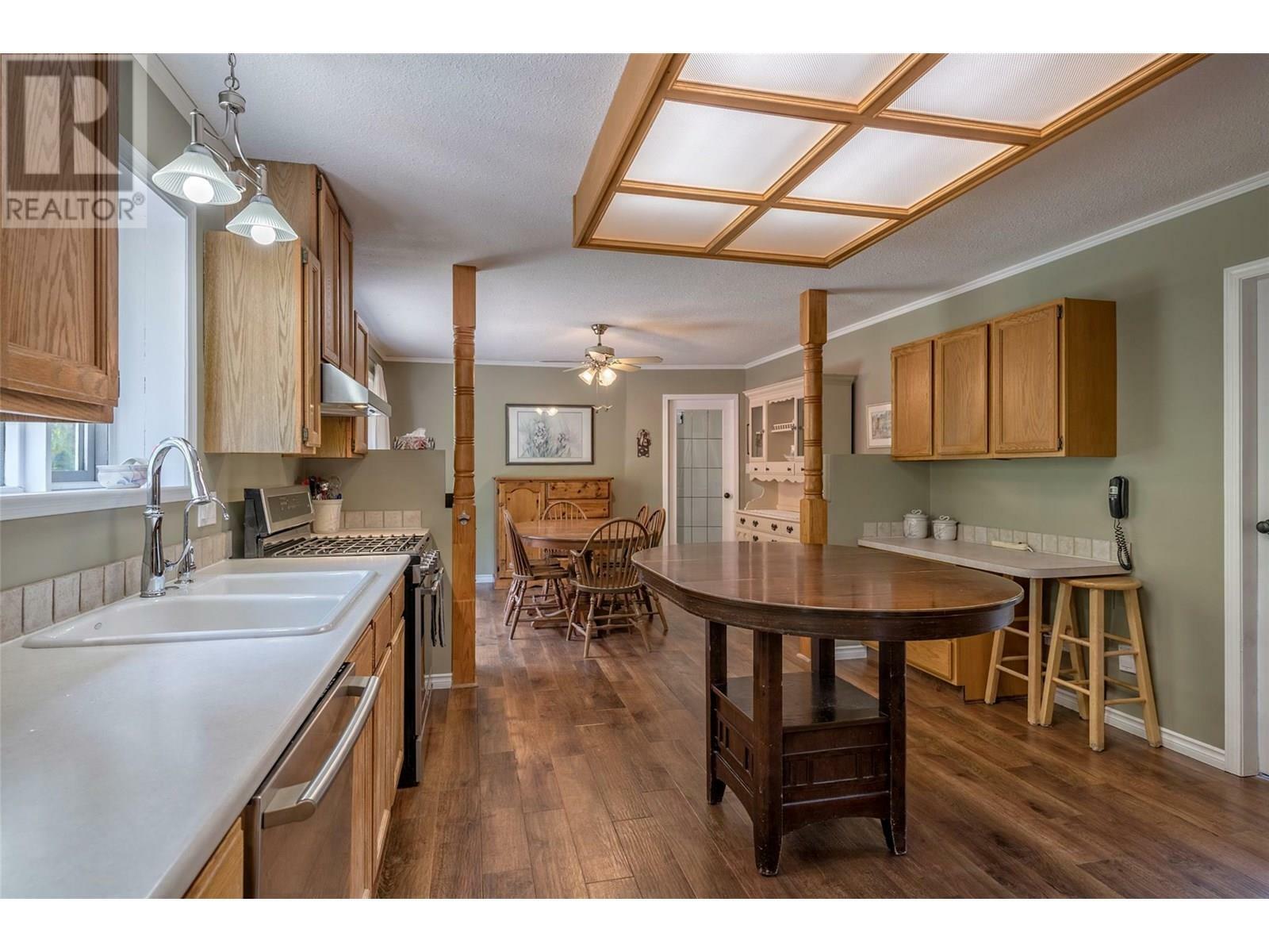 Property Photo: 6960 Brewer Road BC V1B 3H2