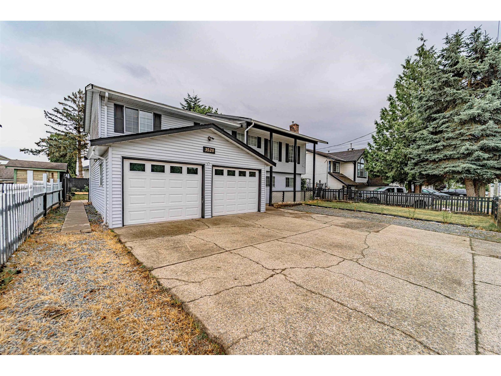 Property Photo: 3520 Clearbrook BC V2T 5B8