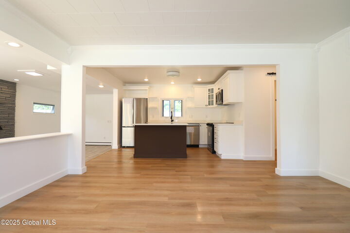 Property Photo:  1220 Hemlock Street  NY 12306 