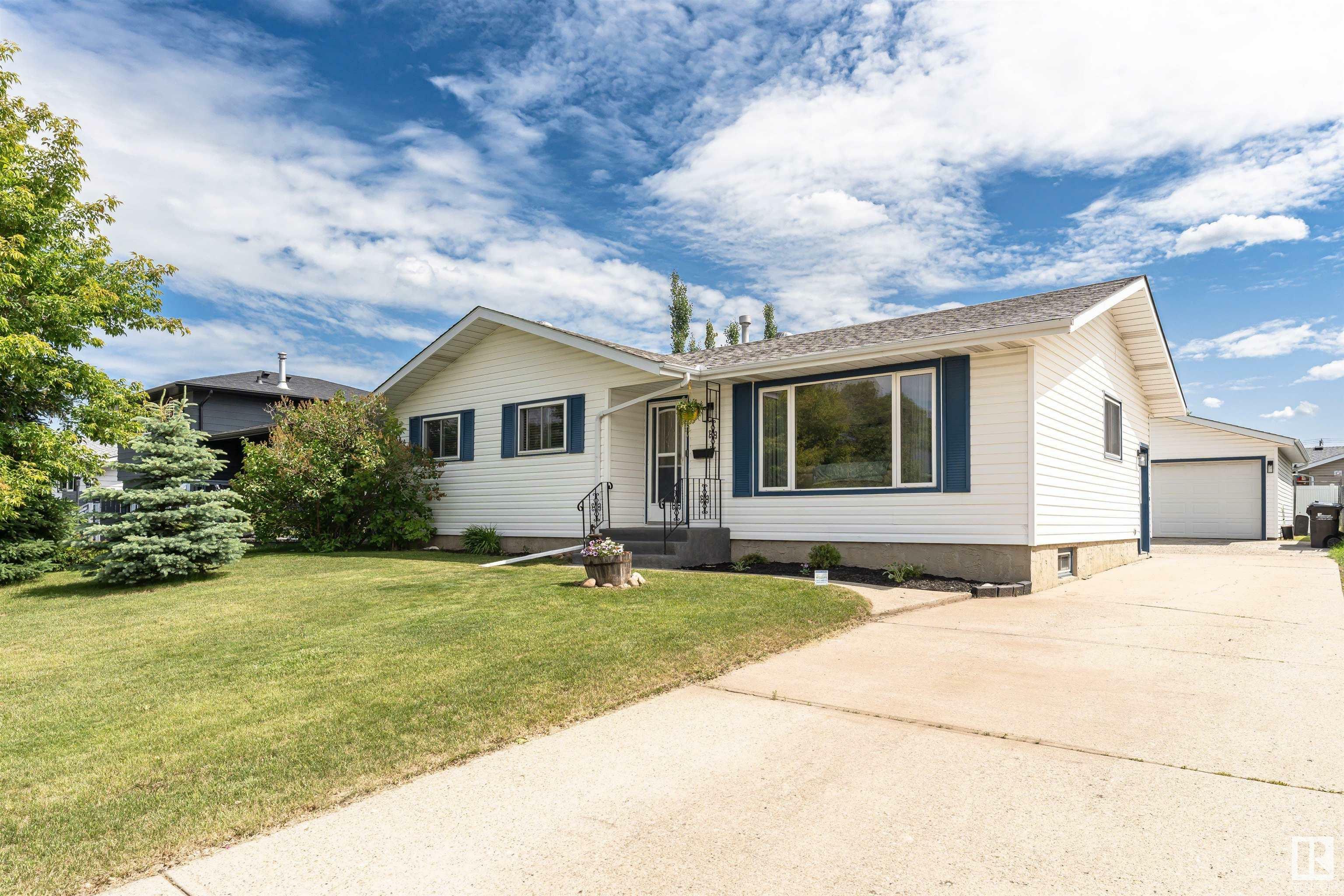64 Wilson Crescent  Sherwood Park AB T8A 3L2 photo