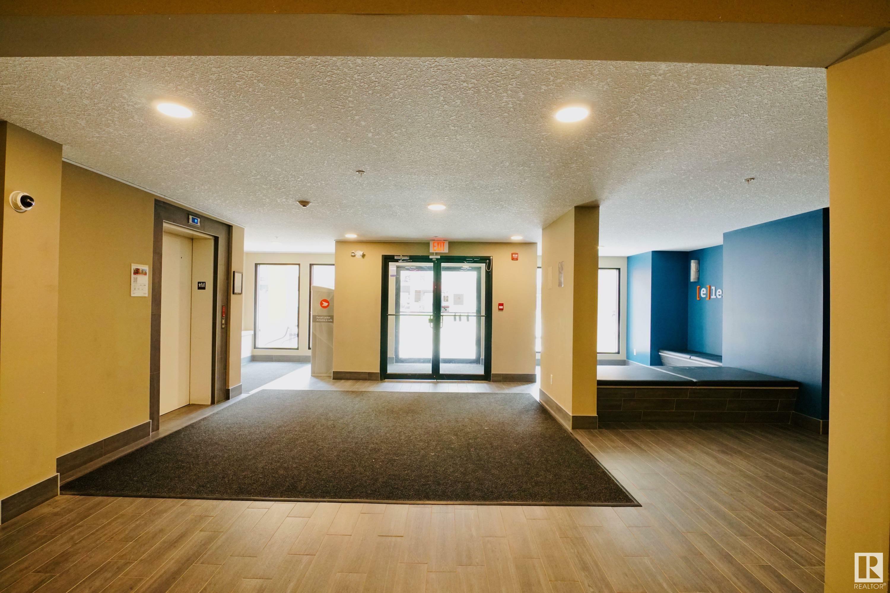 Photo de la propriété: 348 Windermere Road NW AB T6W 2P2