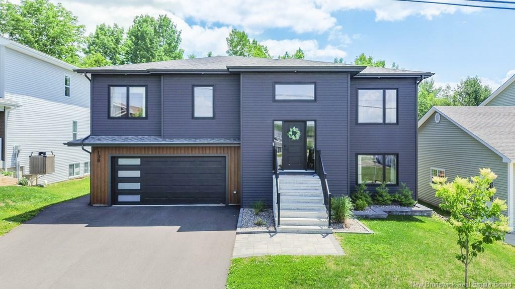 138 Mitchell Wayne  Fredericton NB E3G 5M6 photo
