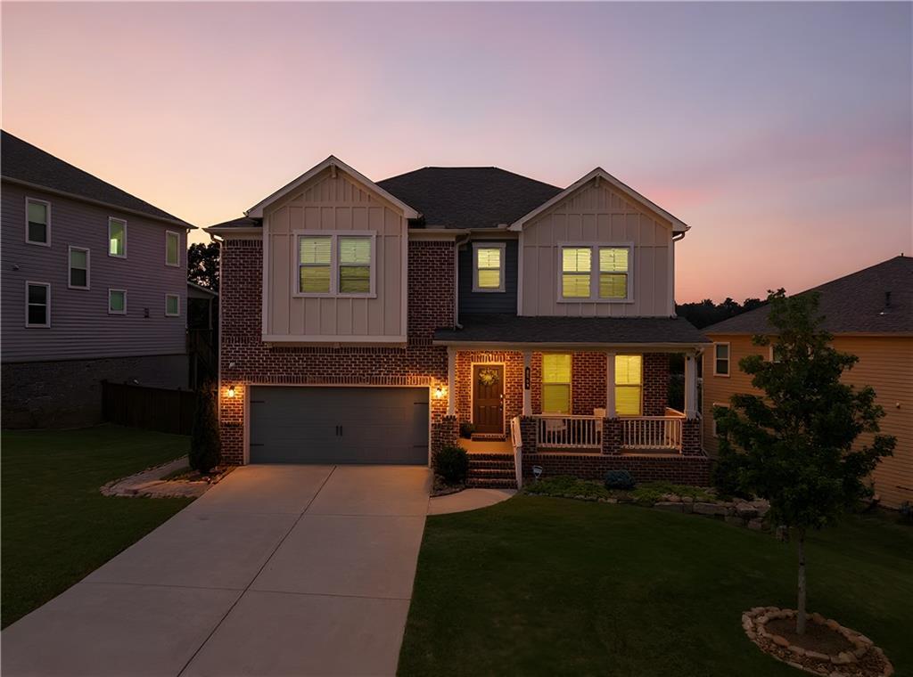 Property Photo: 8540 Stratford Oaks Avenue GA 30107