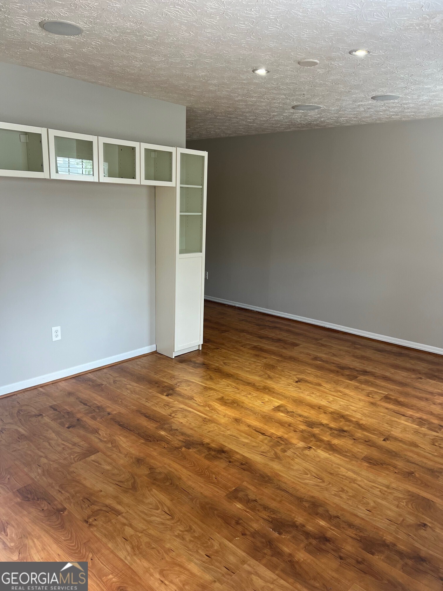 Property Photo: 470 Huntington Road 5 GA 30606