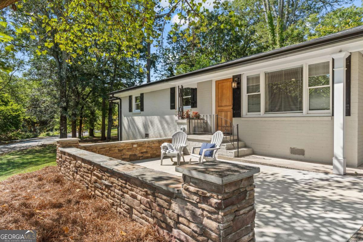 Property Photo: 195 Sylvan Road GA 30606