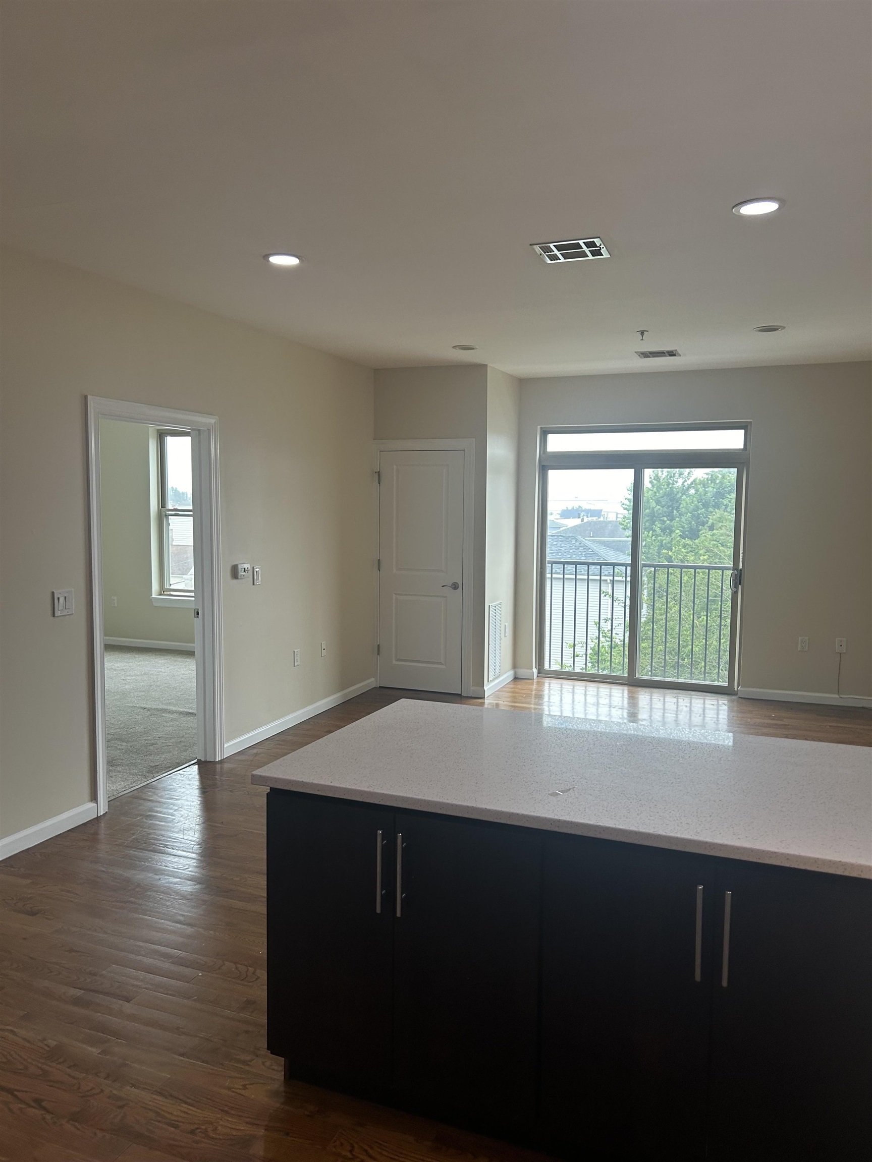 Property Photo: 186 Broadway 401 NJ 07002