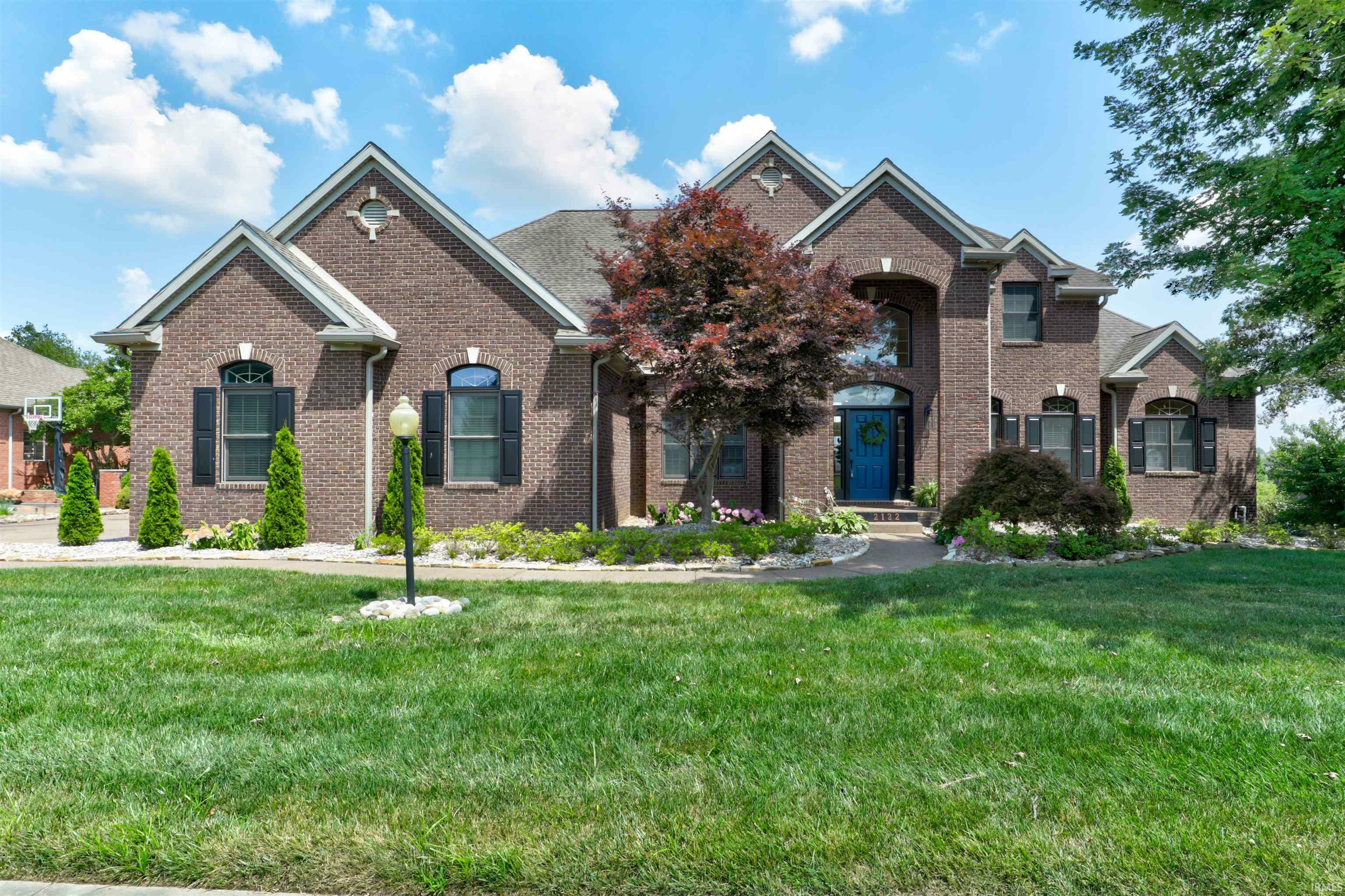 Property Photo: 2122 Lakes Edge Drive IN 47630