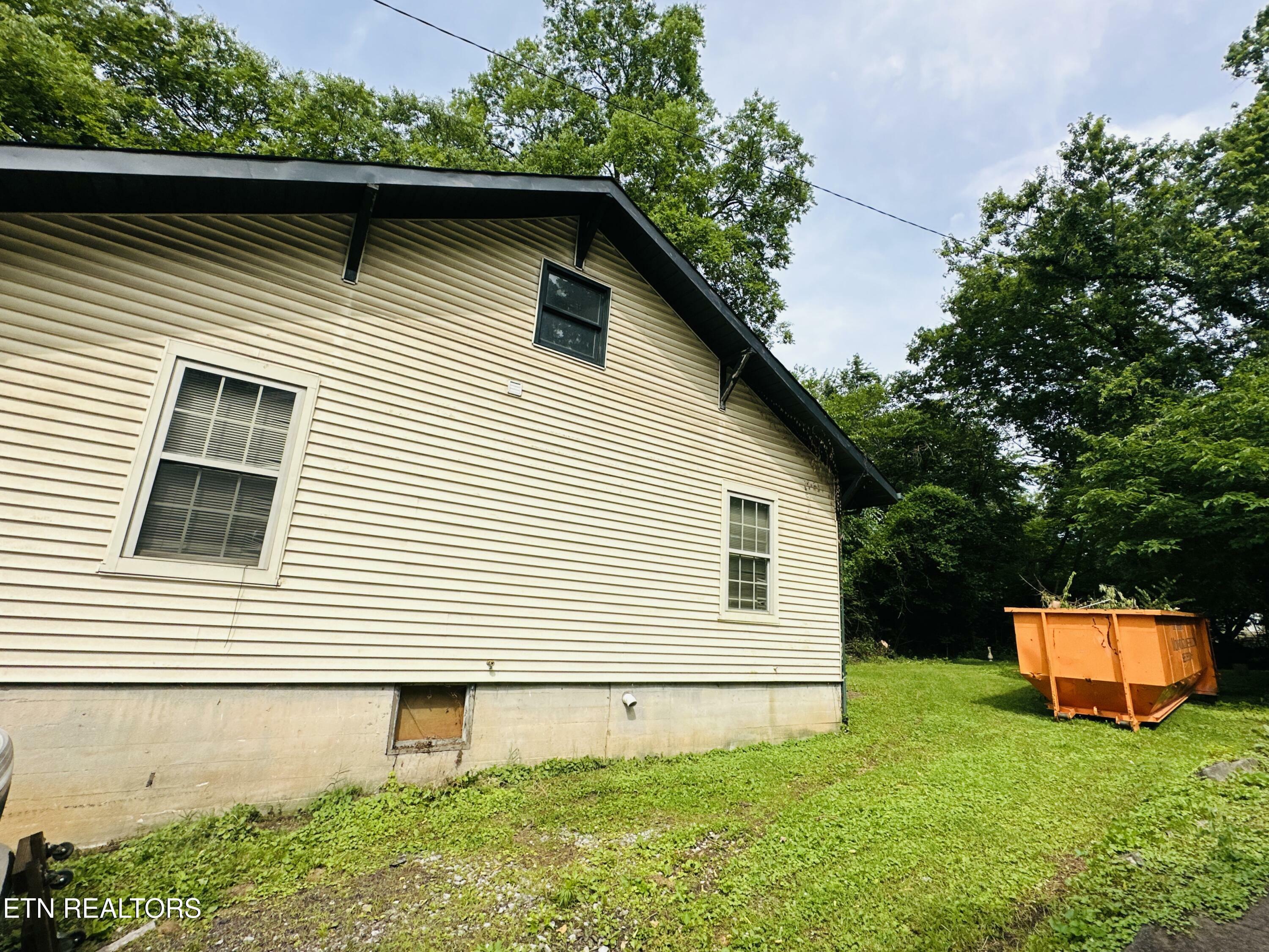 Property Photo: 4121 Porter Ave TN 37914