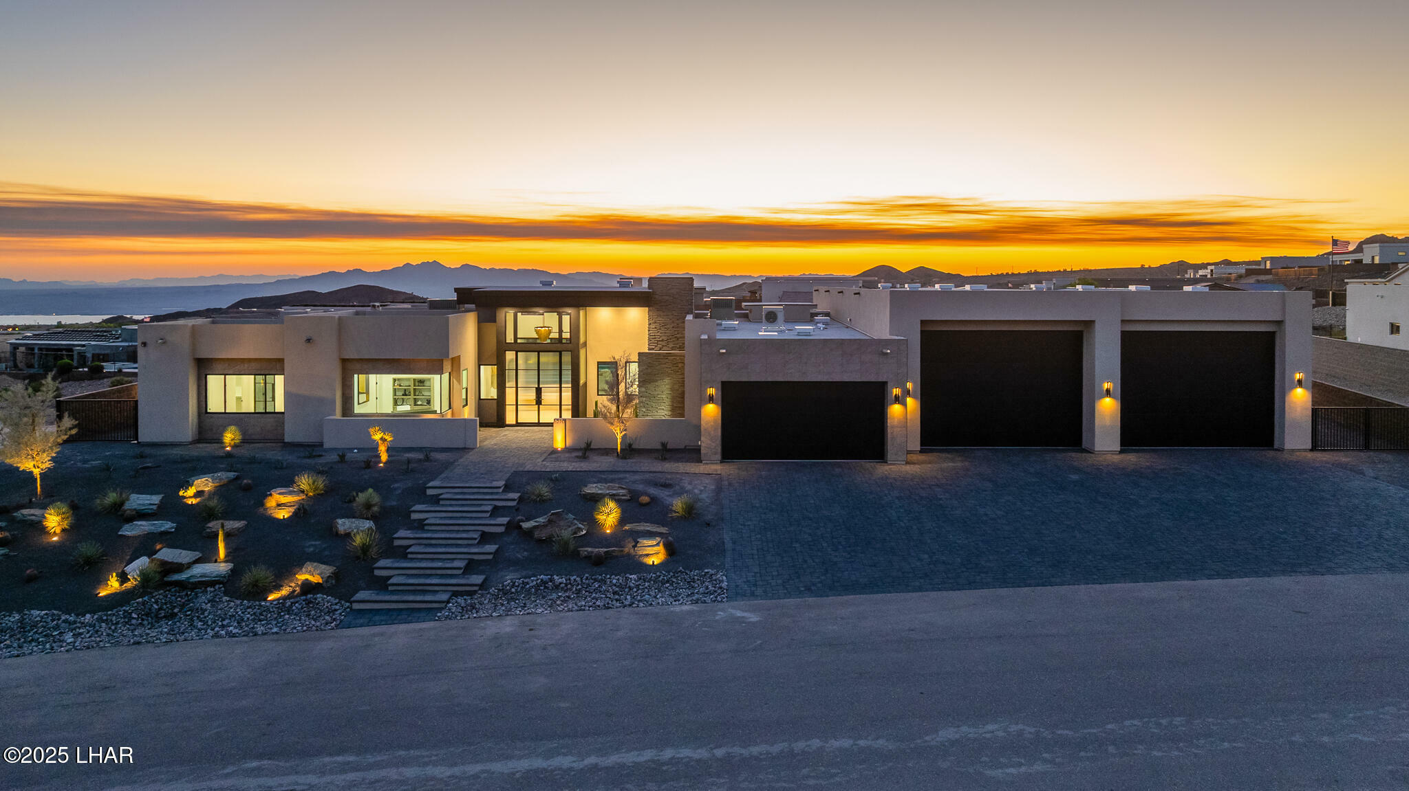 6270 Avienda De Las Colinas  Lake Havasu City AZ 86406 photo
