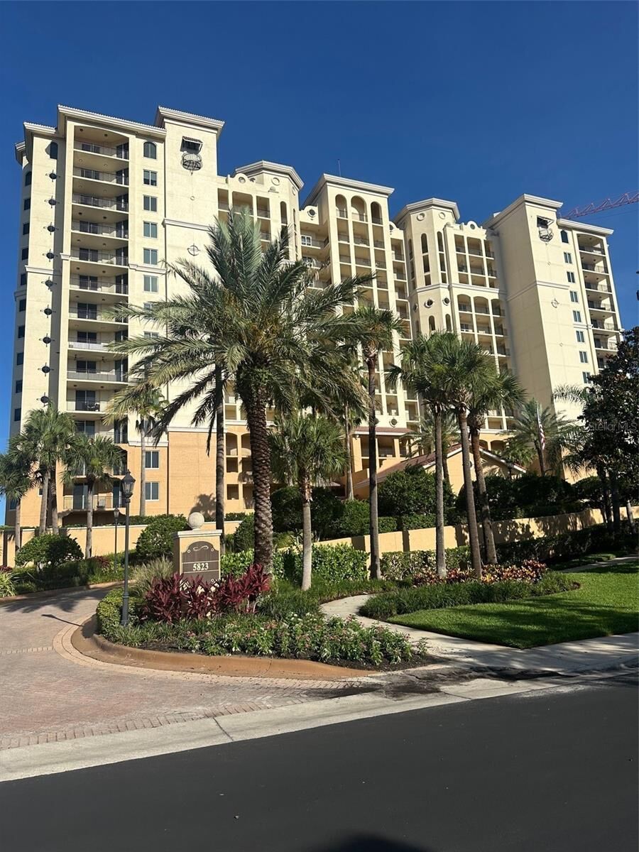 Property Photo: 5823 Bowen Daniel Drive 505 FL 33616