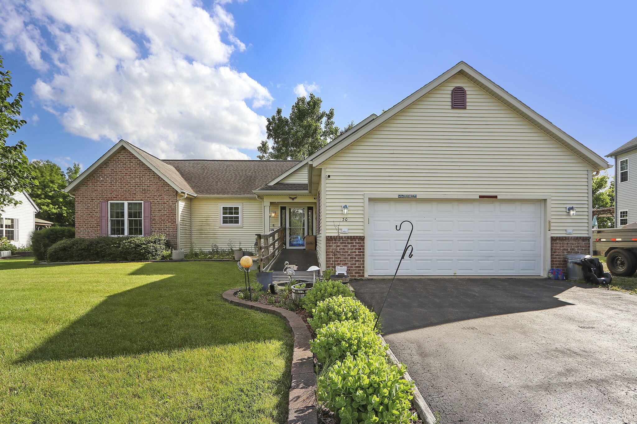 30 W Sedgemeadow St  Elkhorn WI 53121 photo