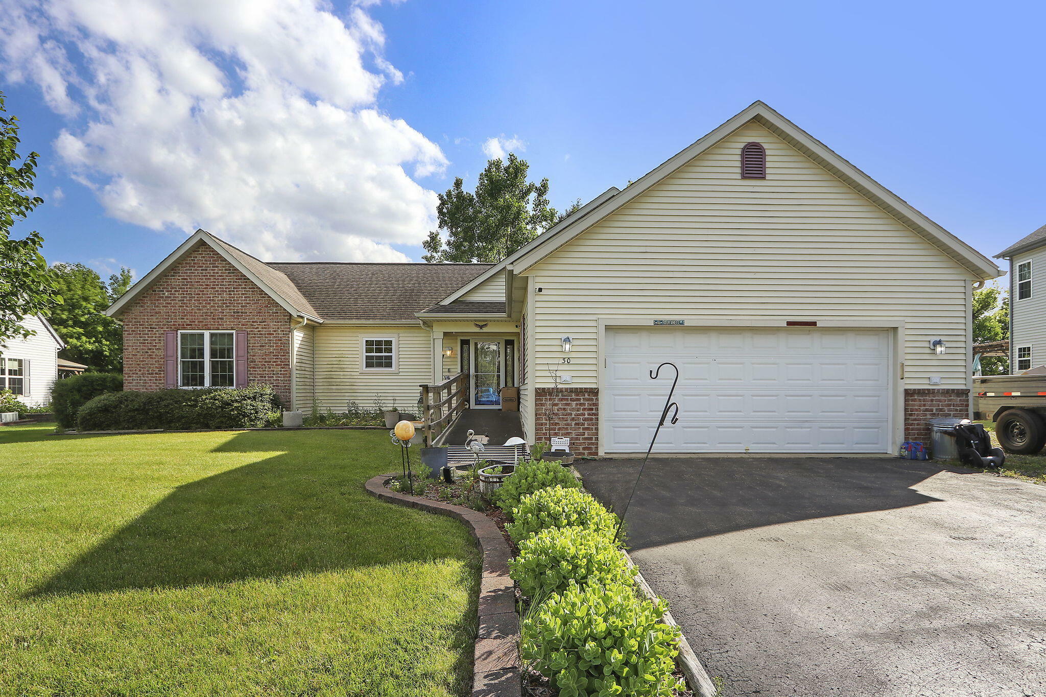 Property Photo: 30 W Sedgemeadow St WI 53121