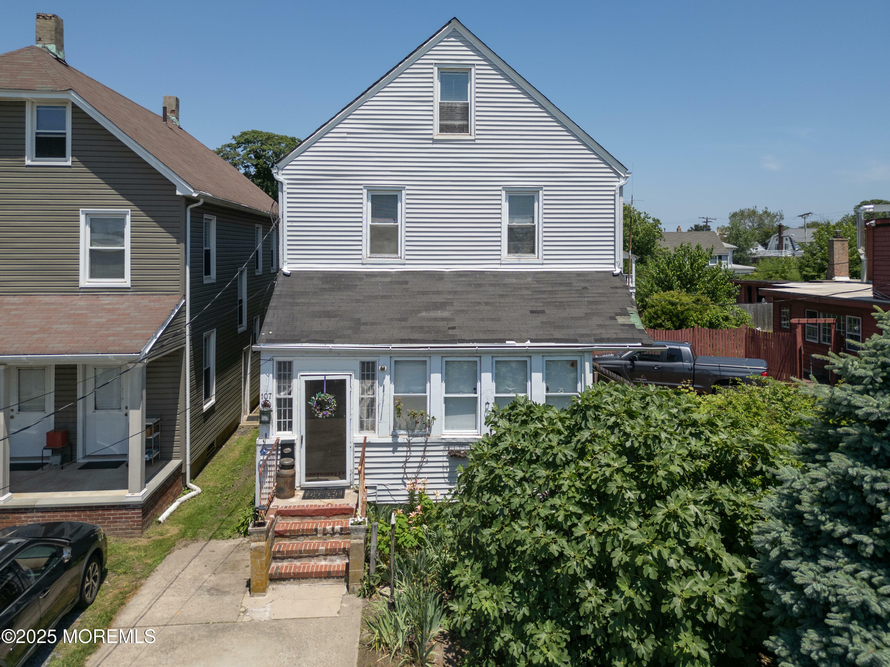 Property Photo: 107 W End Avenue NJ 07740