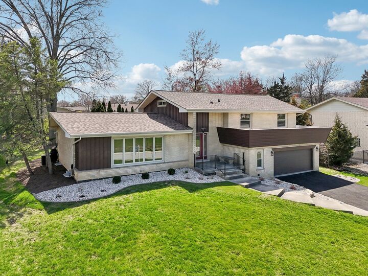 Property Photo:  6709 W Menominee Parkway  IL 60463 