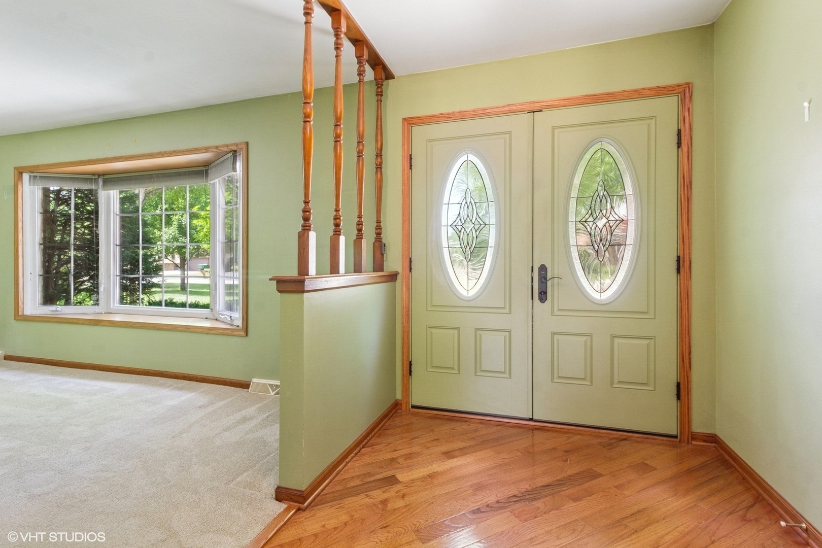 Property Photo: 622 Parkshore Drive IL 60404