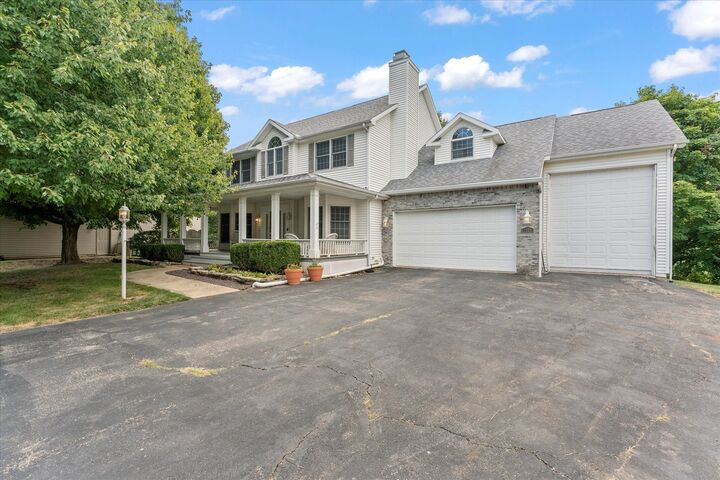 1001 Lake Pointe Lane  Mahomet IL 61853 photo