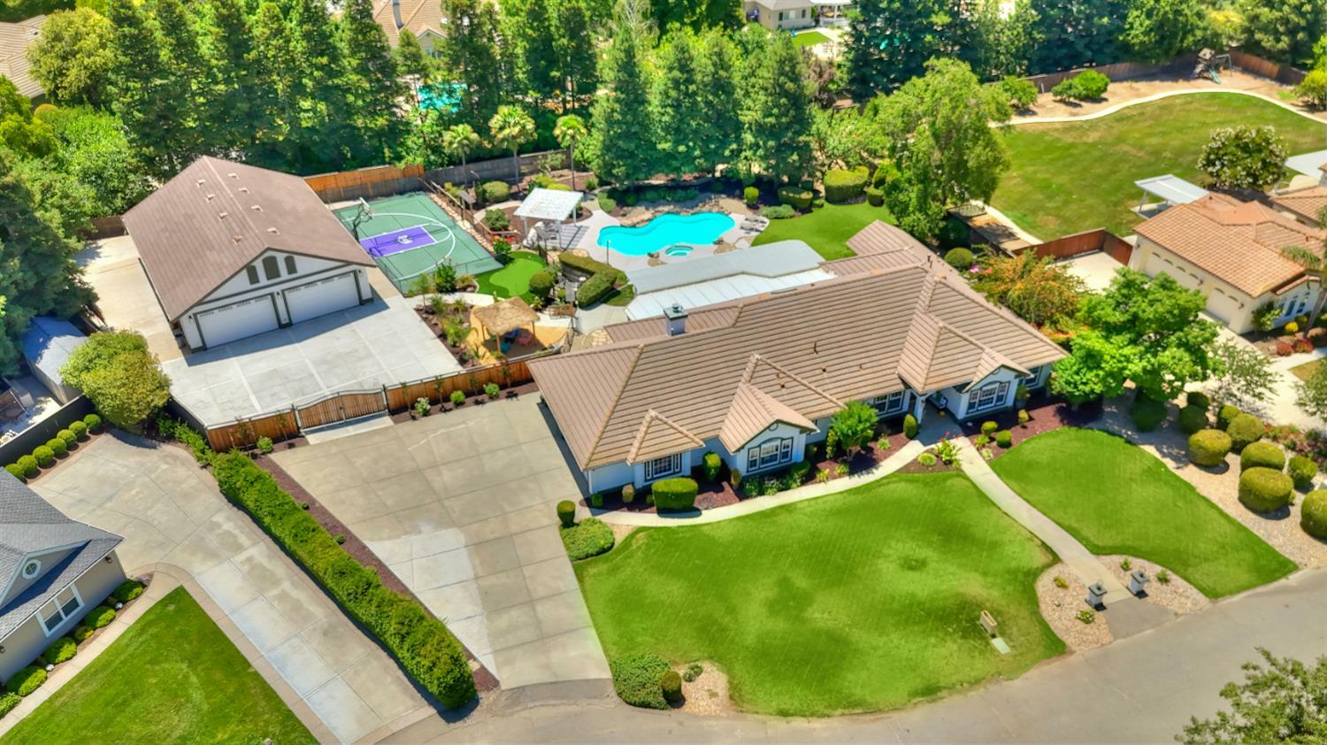 Property Photo: 39423 Black Hawk Place CA 95616