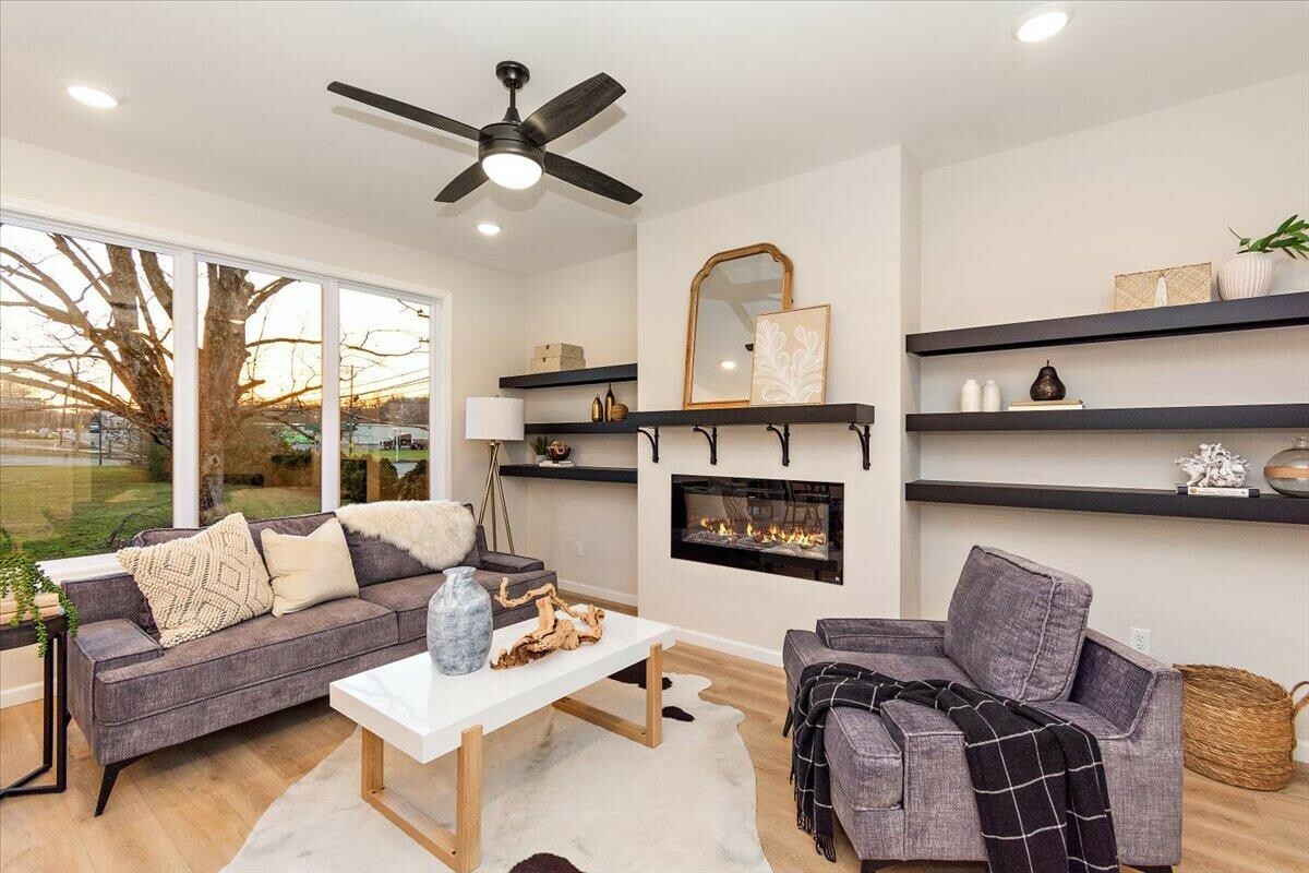 Property Photo: 3670 Main Street 2 TN 37347
