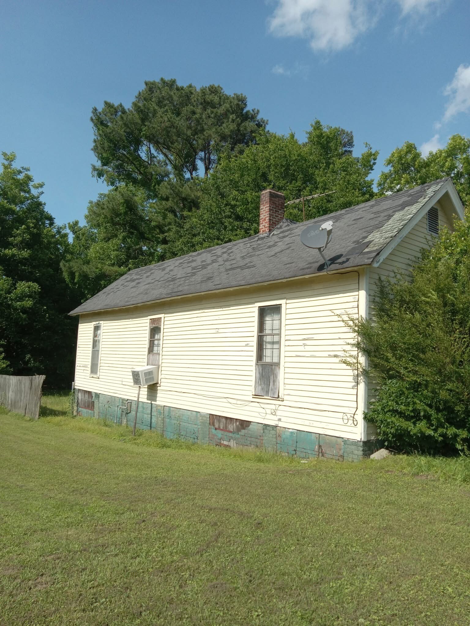 Property Photo: 231 Jackson St TN 38301